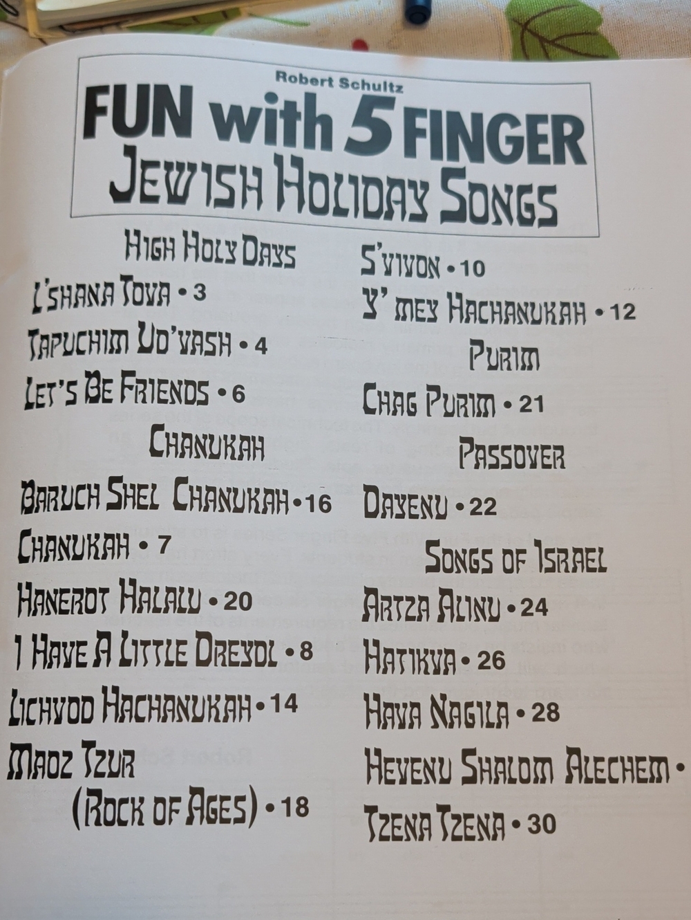 Fun with 5 Finger Jewish Holiday Song Book.